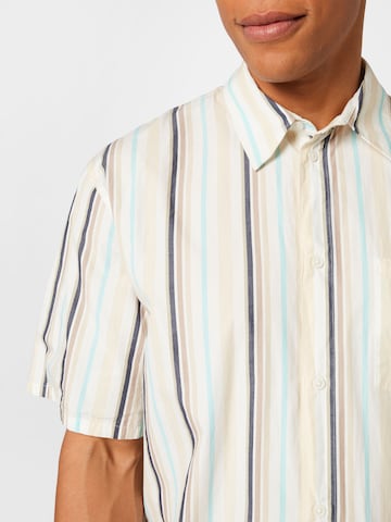 WEEKDAY Comfort fit Button Up Shirt 'Vincent' in White