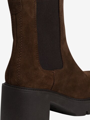 TAMARIS Chelsea Boots in Brown