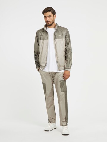 GUESS Sweatjacke in Beige