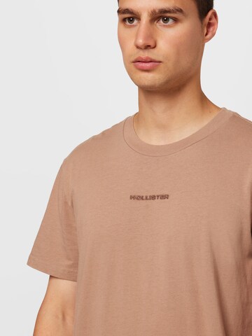 HOLLISTER T-Shirt  'LUEDE' in Braun