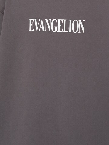 Tricou 'EVANGELION' de la Pull&Bear pe gri
