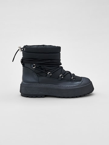 EDITED Boots 'Tabea' in Black