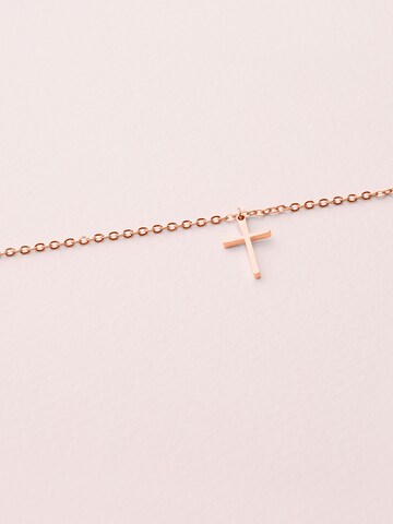 day berlin Necklace 'Cross fine' in Gold