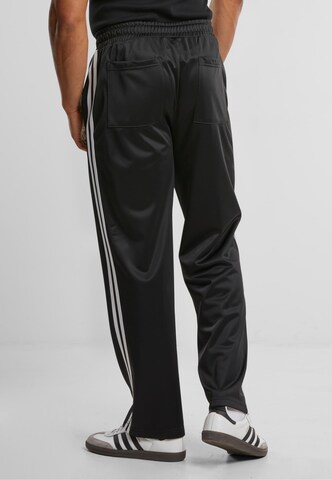 Urban ClassicsLoosefit Hlače - crna boja