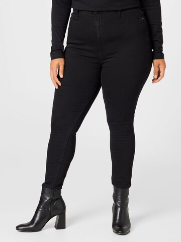 River Island Plus Jeans in Black: front