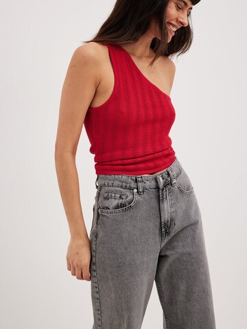 NA-KD Top in Red: front