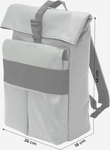 Calvin Klein Rucksack in Grau