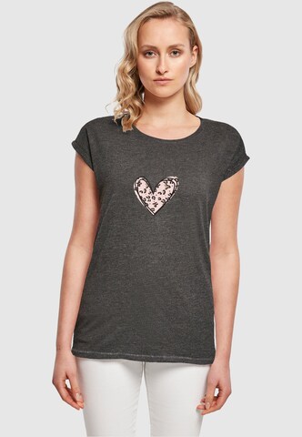 Merchcode Shirt 'Valentines Day - Leopard Heart' in Grijs: voorkant