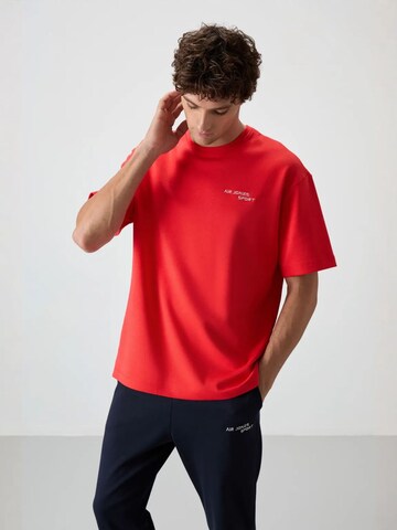 Tommy Life - Fato de desporto em vermelho