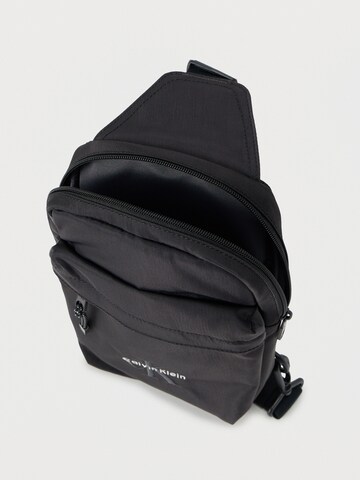 Borsa a tracolla 'BOLD' di Calvin Klein in nero