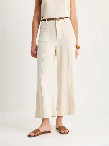 Bianco Lucci Loose fit Trousers with creases in Beige: front