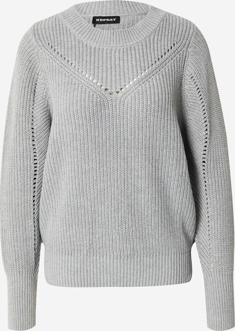 Pull-over REPEAT Cashmere en gris : devant