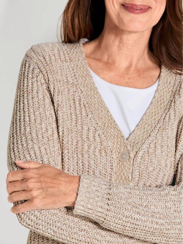 Goldner Strickjacke in Beige