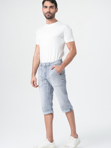 Pantaloni cargo di M.O.D MIRACLE OF DENIM in grigio: frontale
