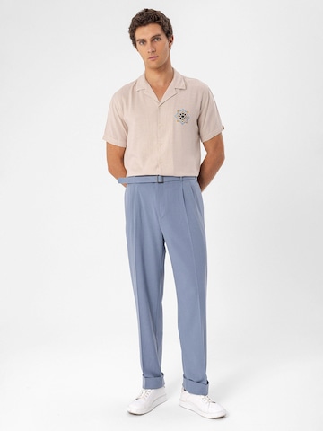 Antioch Loose fit Pleat-Front Pants in Blue