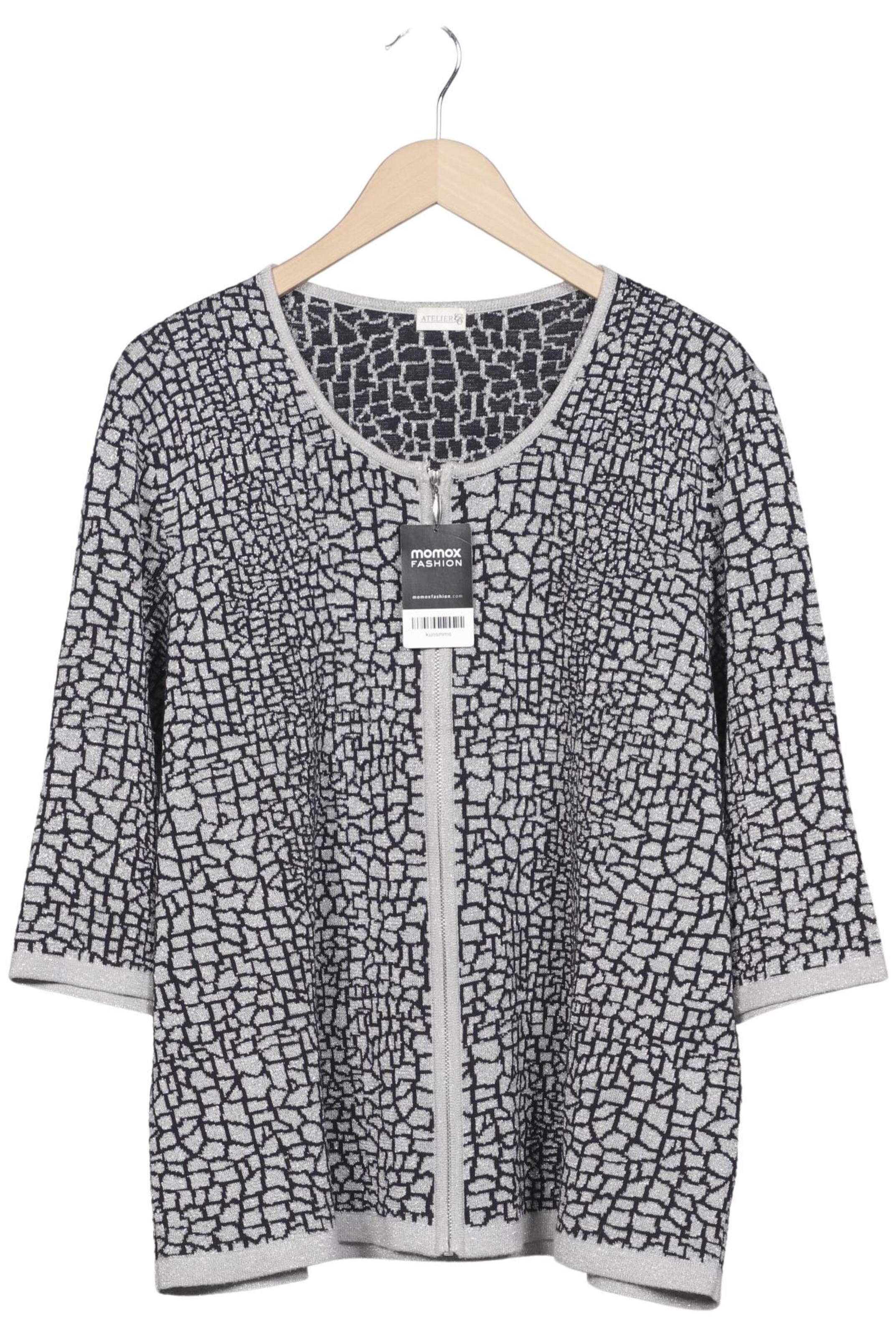 Atelier Goldner Schnitt Sweater & Cardigan in 6XL in Grey: front