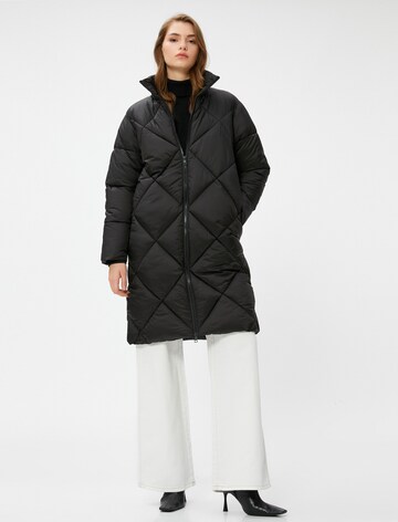 Koton Wintermantel in Zwart: voorkant