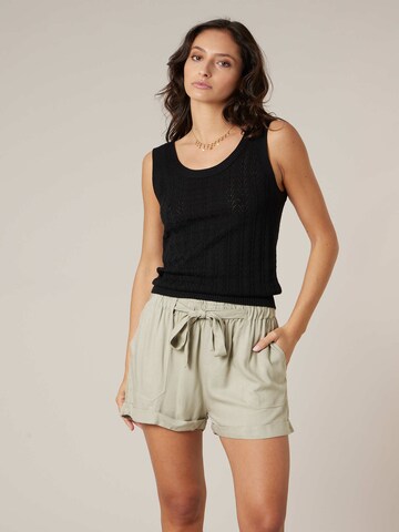 Tops en tricot 'Kishi' Deeluxe en noir : devant