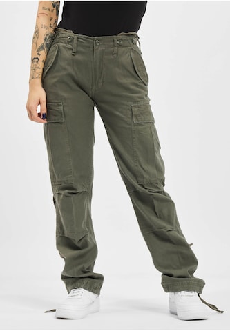 Regular Pantaloni cu buzunare de la Brandit pe verde: față