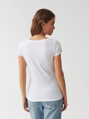 T-shirt 'ANTONIA' TATUUM en blanc