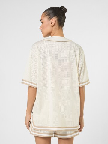 Maglietta 'VILLANOVA oversized mesh baseball shirt' di FILA in bianco