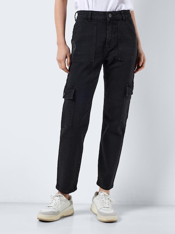 Noisy may Regular Cargo Jeans 'Moni' in Black: front