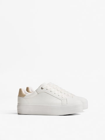 Bershka Nizke superge | bela barva