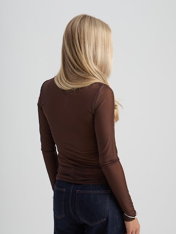 Haut 'Dajana' minus en marron