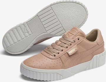 PUMA - Zapatillas deportivas bajas 'Cali Emboss' en marrón