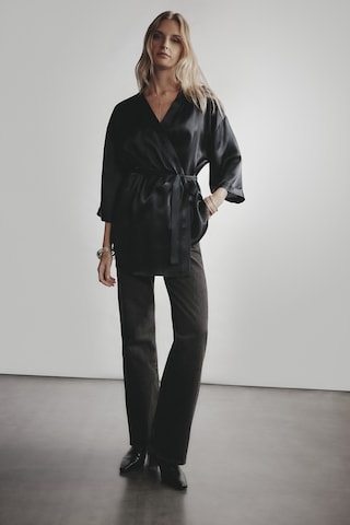 INTIMISSIMI Dressing Gown in Black: front
