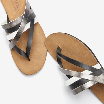 LASCANA T-bar sandals in Mixed colours