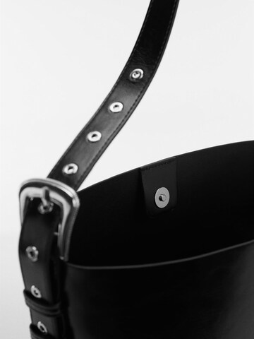 MANGO Schultertasche 'Texas' in Schwarz