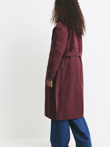 Pull&Bear Between-seasons coat in Red