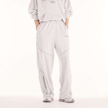 new balance - Pantalón 'Trackside French Terry Pant' en blanco: frente