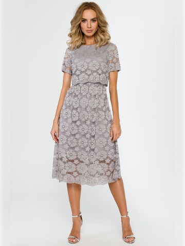 made of emotion - Vestido en gris