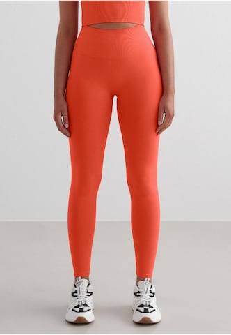 Skinny Pantaloni sportivi di Aim'n in rosso: frontale