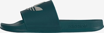 ADIDAS ORIGINALS Чехли 'ADILETTE' в зелено: отпред