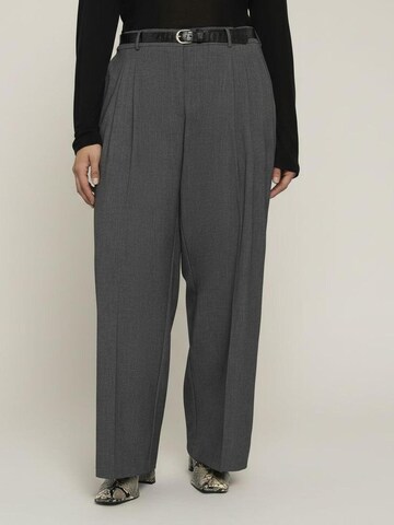 Regular Pantalon Fiorella Rubino en gris