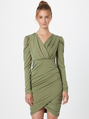 Robe AX Paris en vert : devant