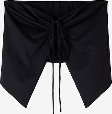 Top di Bershka in nero: frontale