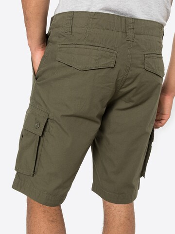 UNITED COLORS OF BENETTON Regular Shorts in Grün