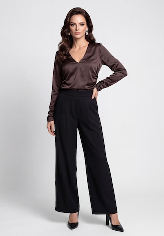 faina Loose fit Pleat-Front Pants in Black: front