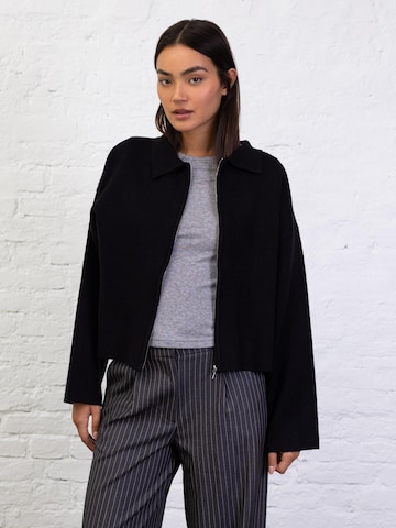 BROKE + SCHÖN Strickjacke 'Kastige Strickjacke mit Reißverschluss'‌‌‌‌‌ in Schwarz: Vorderseite