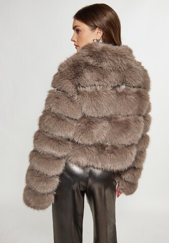 faina Talvitakki värissä ruskea