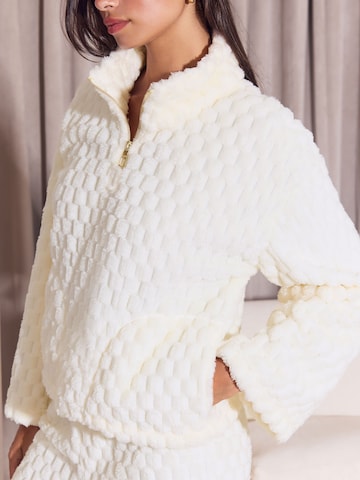Lipsy Pyjama in Beige