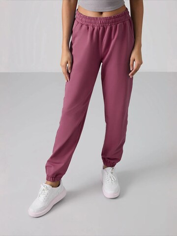 Tommy Life Tapered Nadrág 'Jogginghose' - lila