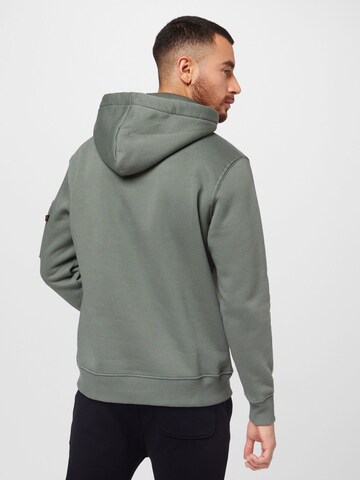 ALPHA INDUSTRIES Sweatshirt 'Squadron' in Groen