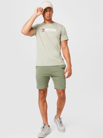Tommy Jeans - Camiseta en verde