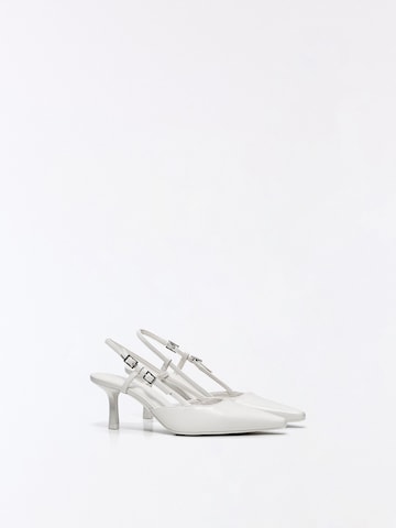 Bershka Slingpumps in Wit