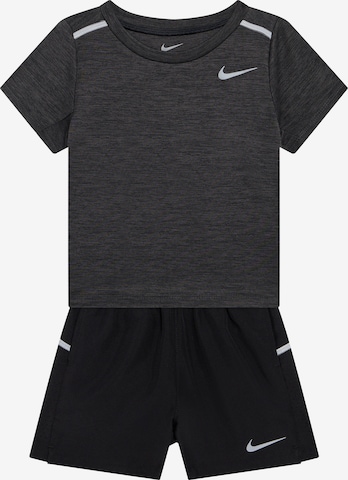 Nike Sportswear Setti 'MILER' värissä musta: etupuoli